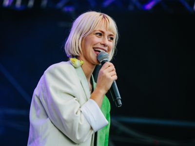 Alli Neumann Tickets